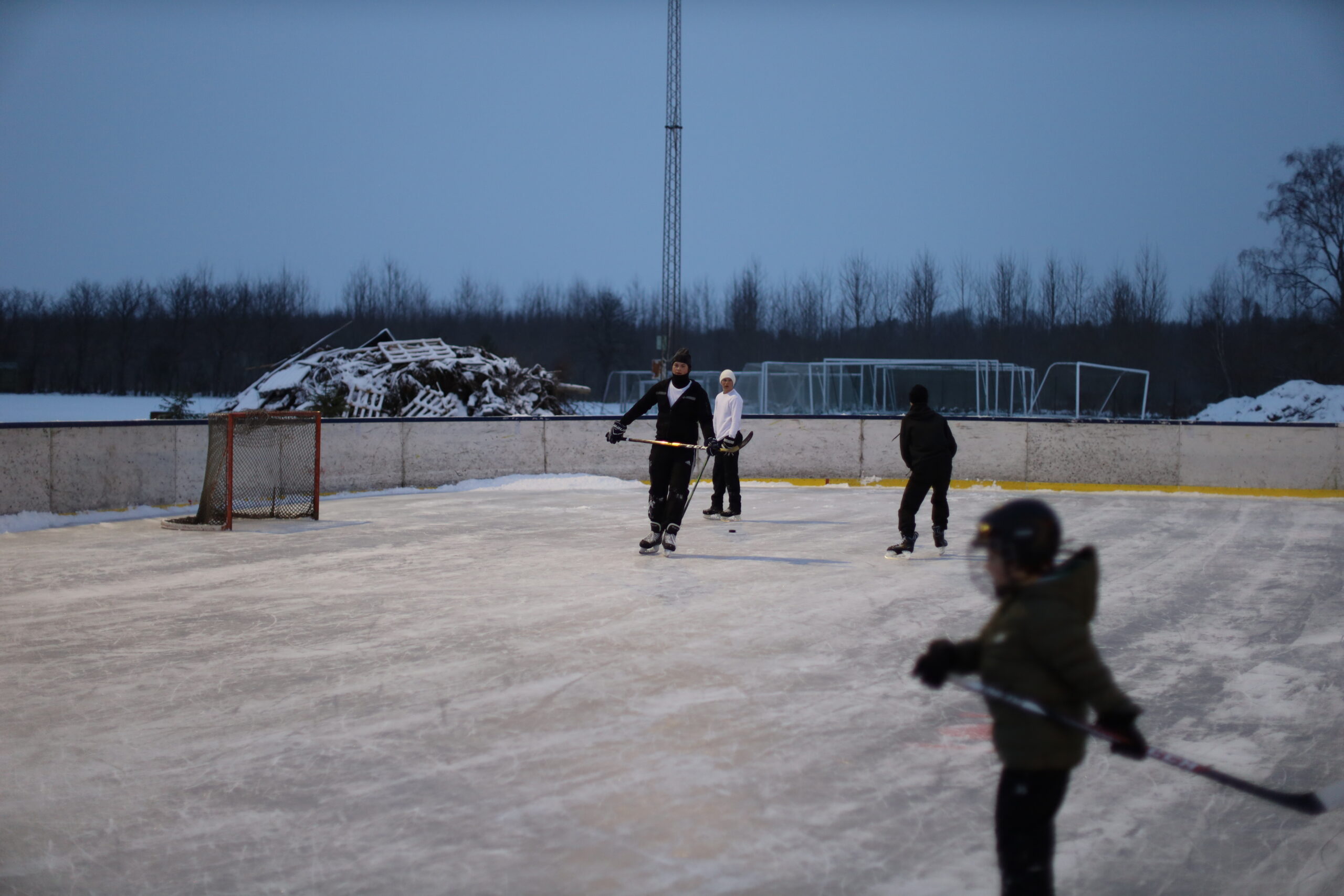 Skridskoisen på Hubbovallen är öppen